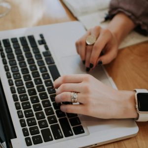 🟦 Mantenimiento Web Mensual – Tranquilidad mes a mes